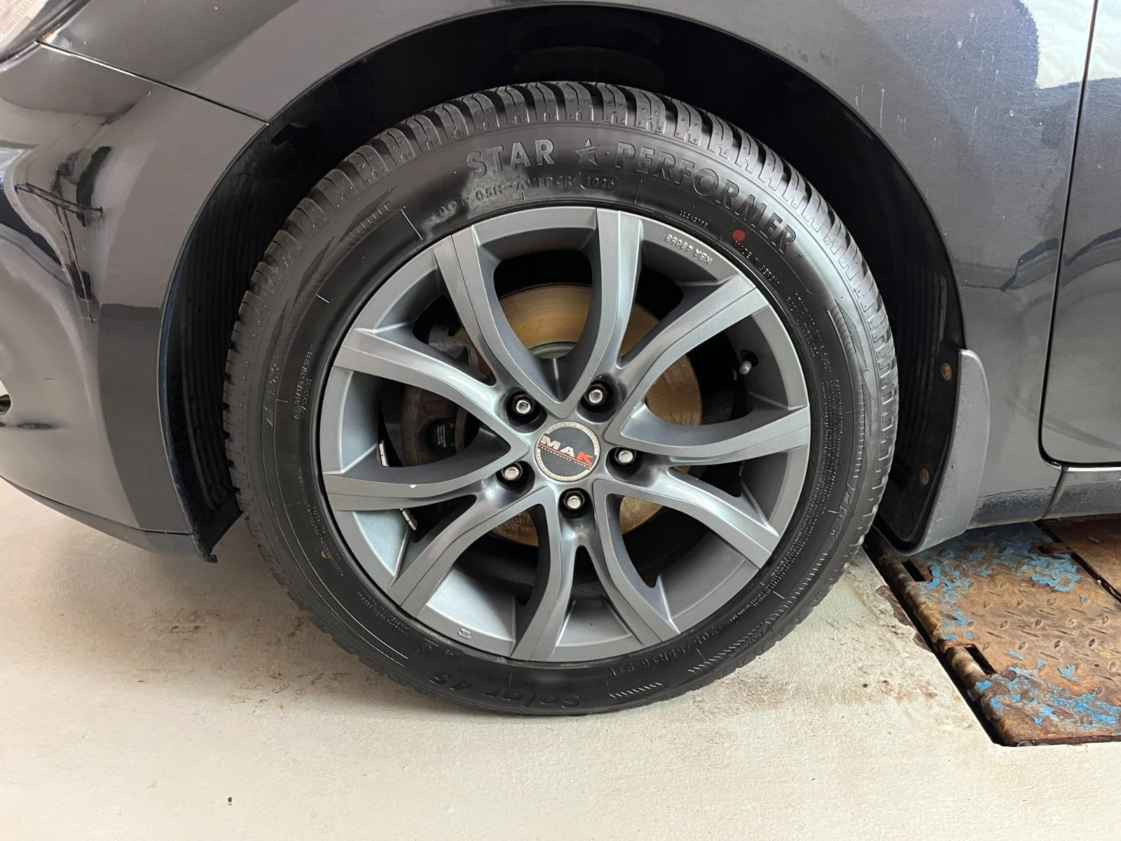 Sort Kia Ceed fra 2014