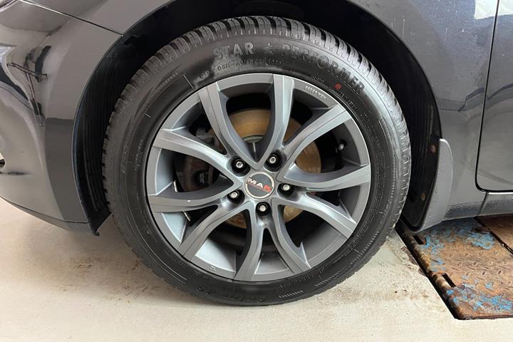 Sort Kia Ceed fra 2014