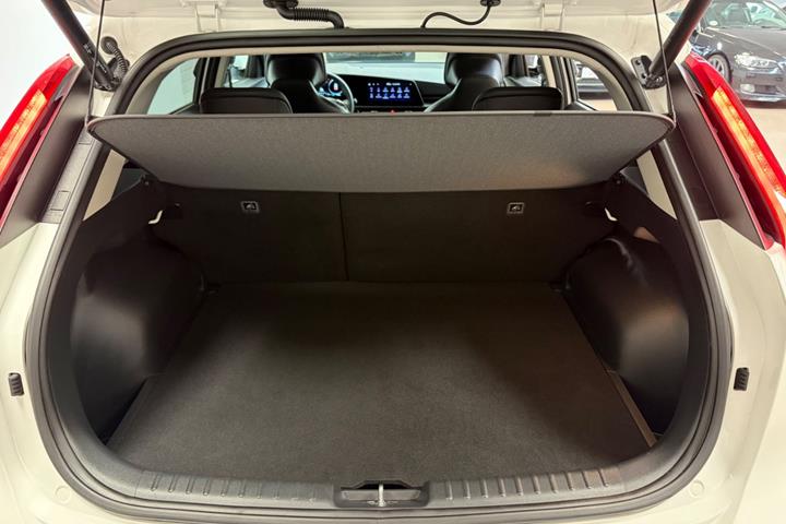 Hvid Kia Niro fra 2024