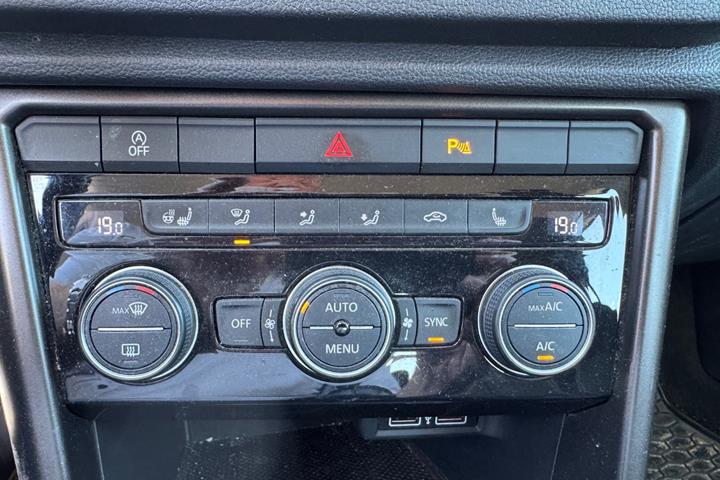 Hvid VW T-Roc fra 2018
