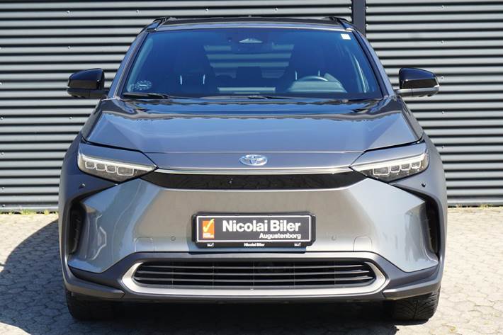 Grå Toyota BZ4X fra 2022