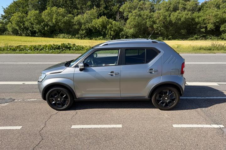 Grå Suzuki Ignis fra 2017