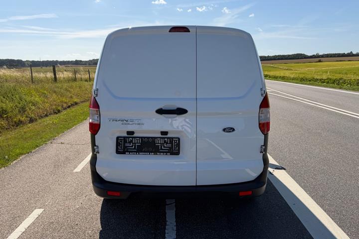 Hvid Ford Transit Courier fra 2019