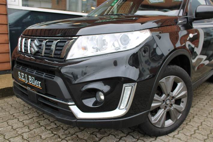 Sort Suzuki Vitara fra 2019
