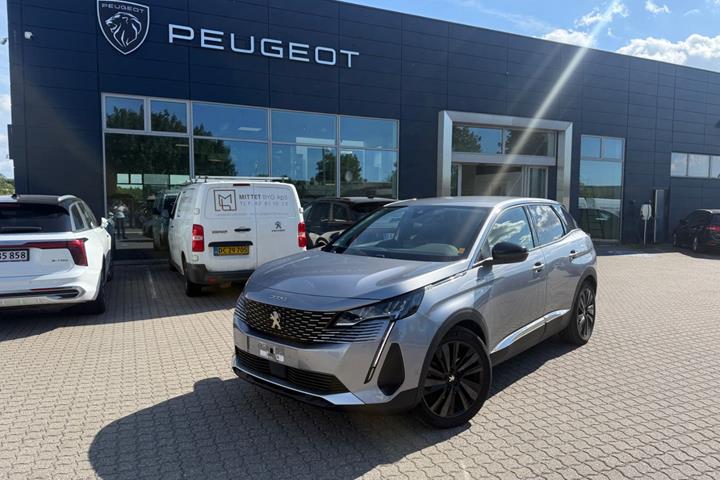 Grå Peugeot 3008 fra 2022