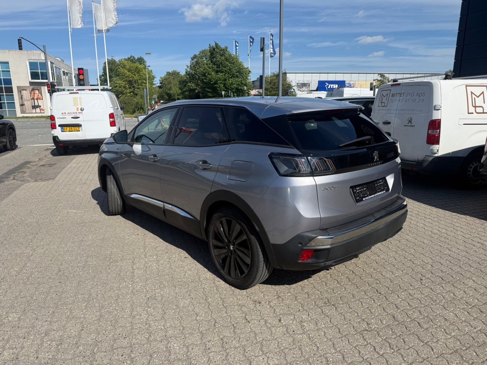 Grå Peugeot 3008 fra 2022