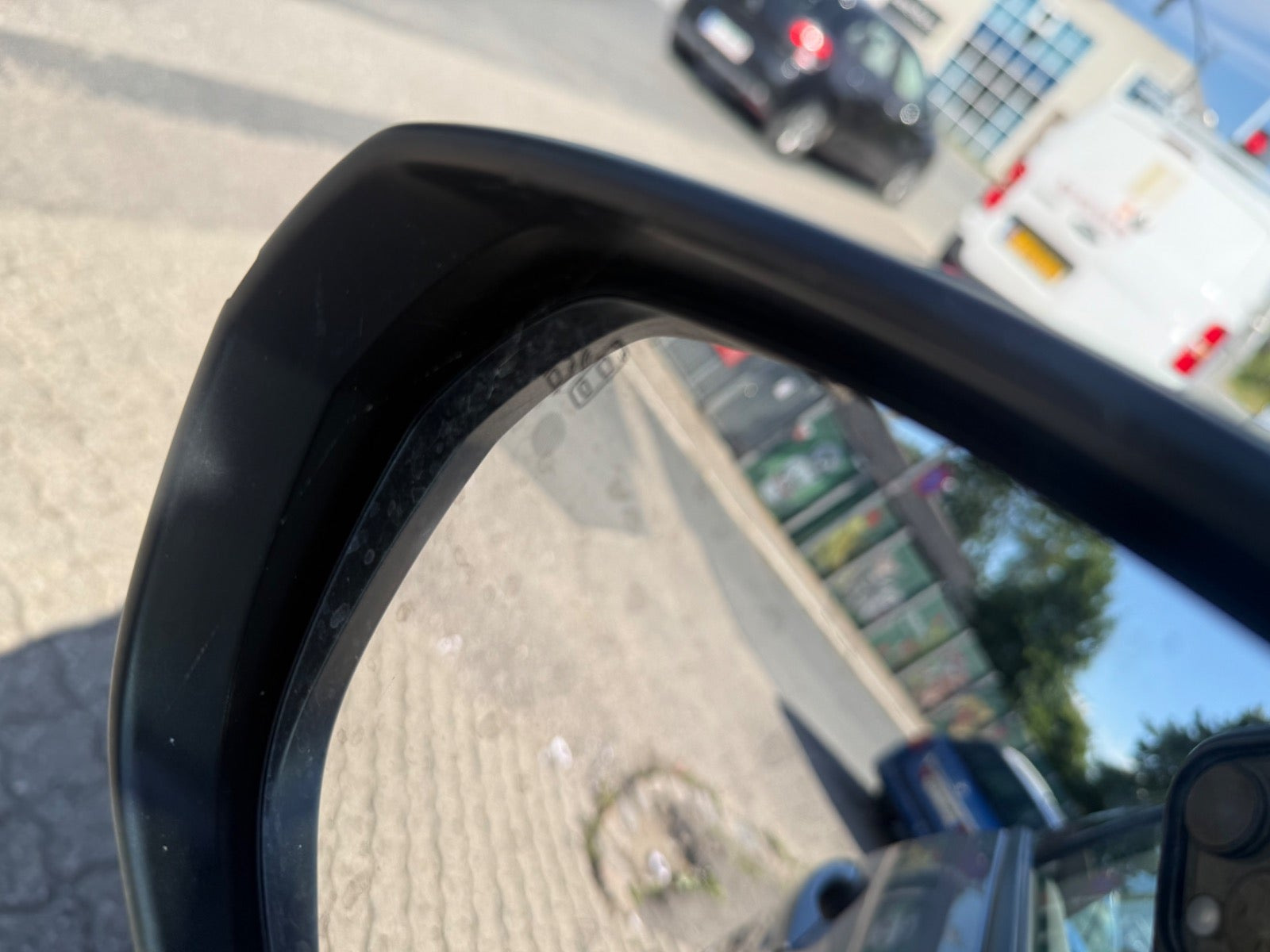 Grå Peugeot 3008 fra 2022