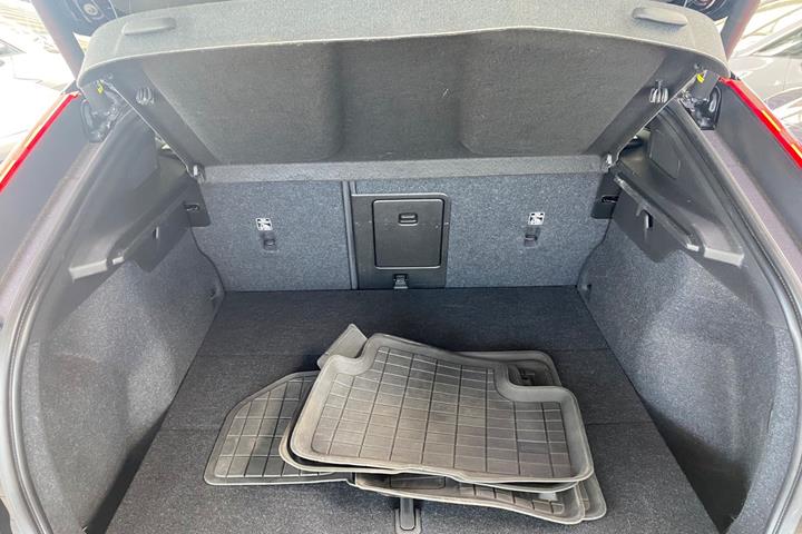 Sort Volvo C40 fra 2023