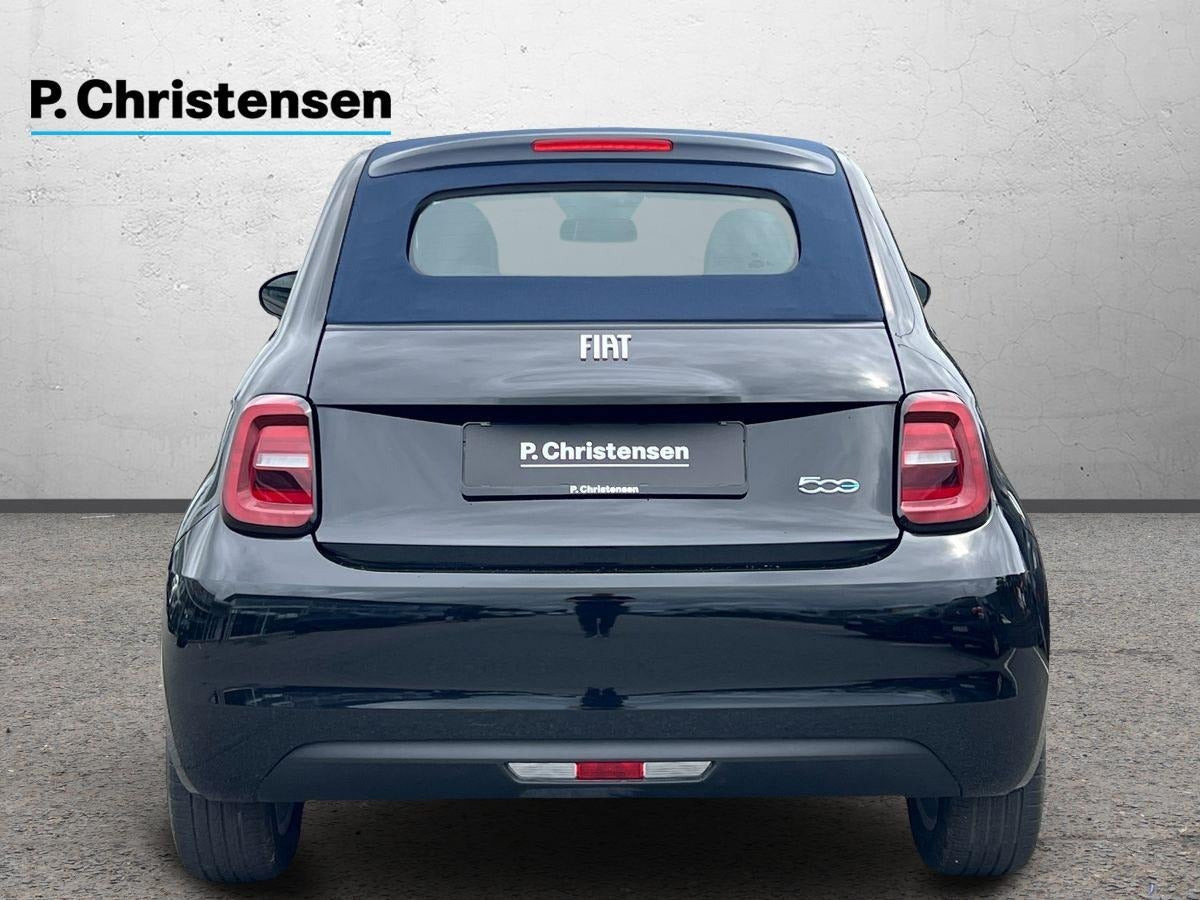 Sort Fiat 500e fra 2023