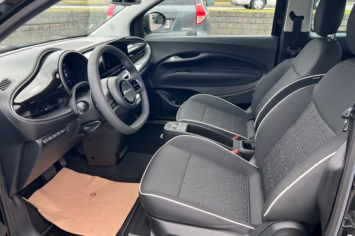 Sort Fiat 500e fra 2023