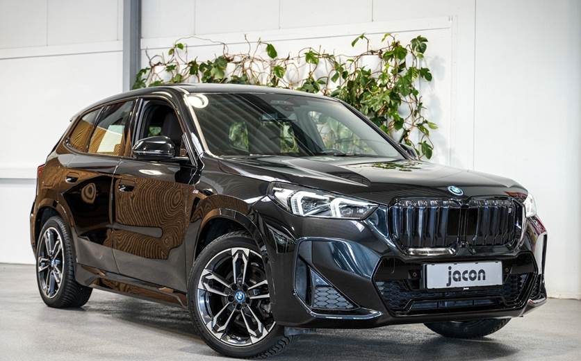 BMW iX1 xDrive30 Fully Charged M-Sport