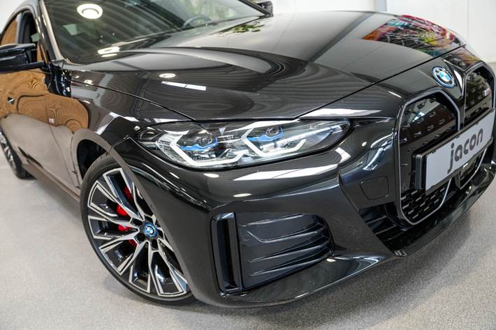 Sort BMW i4 fra 2023