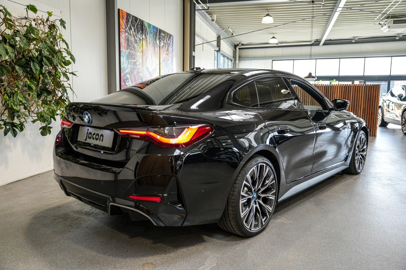 Sort BMW i4 fra 2023