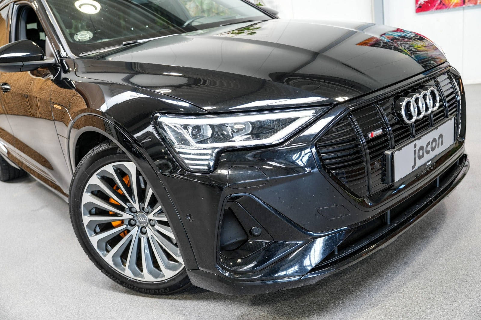Sort Audi e-tron fra 2020