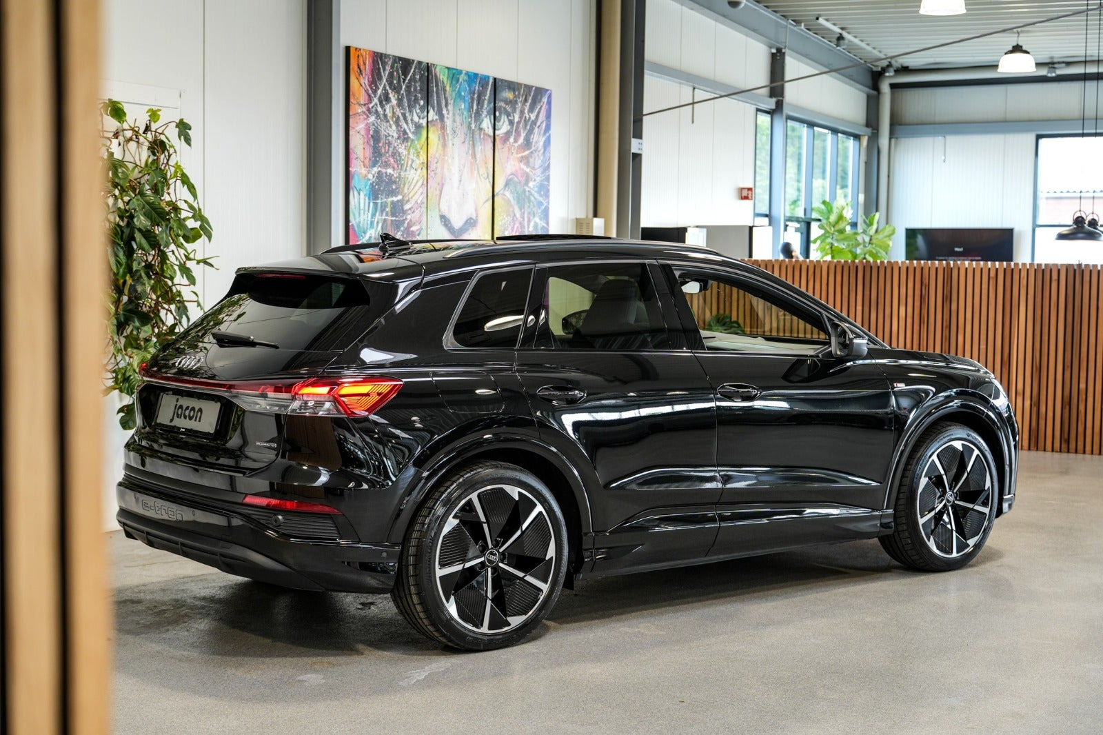 Sort Audi Q4 e-tron fra 2023
