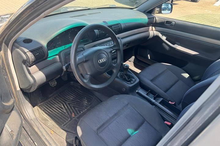 undefined Audi A4 fra 1998