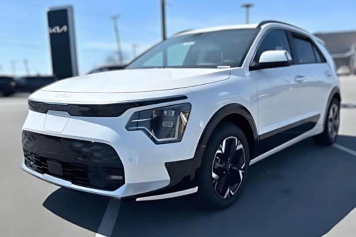 Hvid Kia Niro EV fra 2026