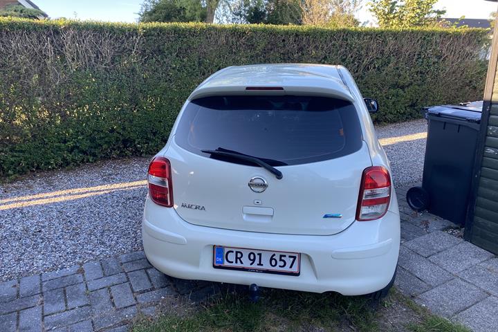 Hvid Nissan Micra fra 2013