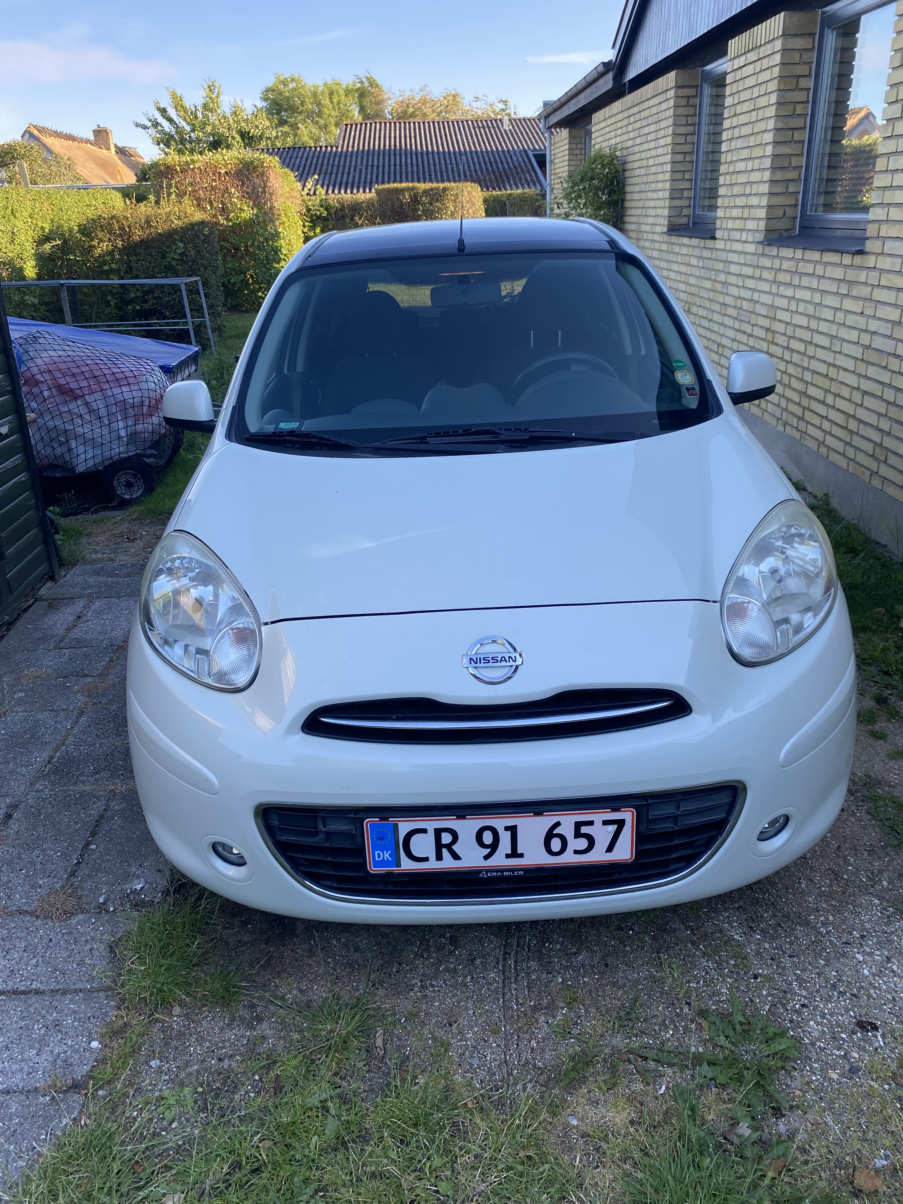 Hvid Nissan Micra fra 2013