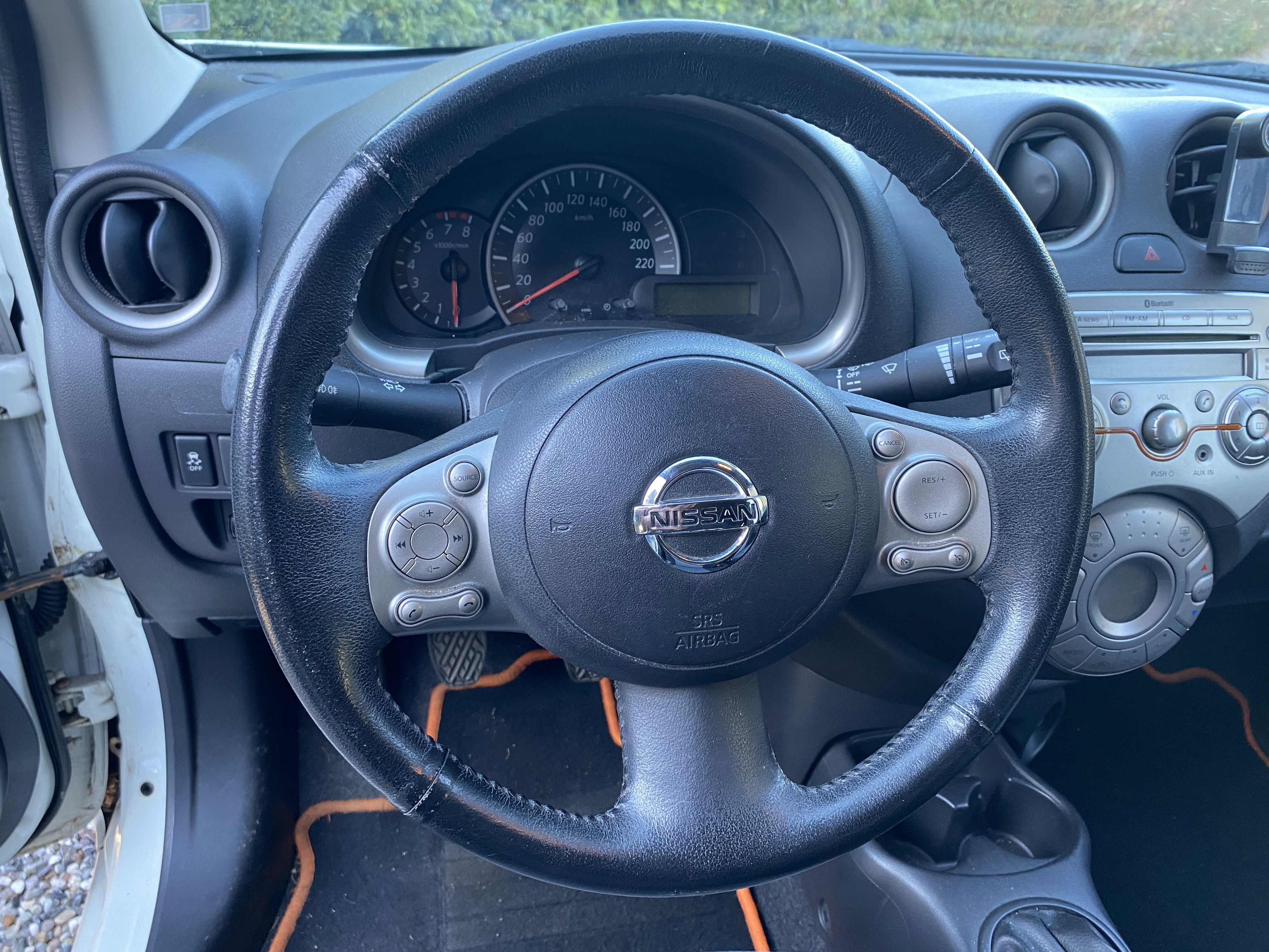 Hvid Nissan Micra fra 2013