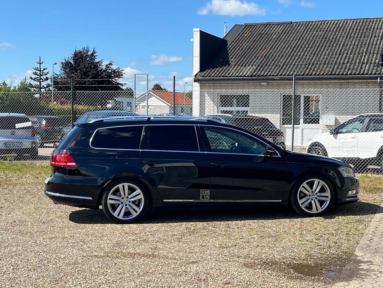 Sort VW Passat fra 2012