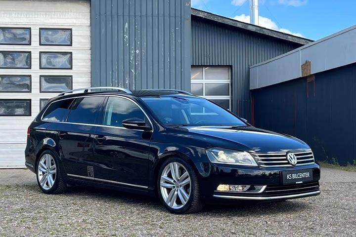 Sort VW Passat fra 2012