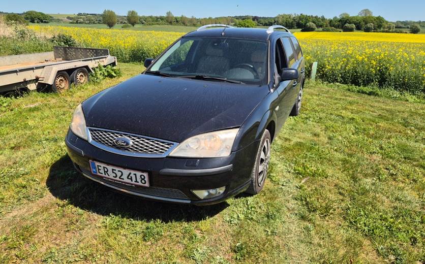 Ford Mondeo 2,0 145 Ghia stc.