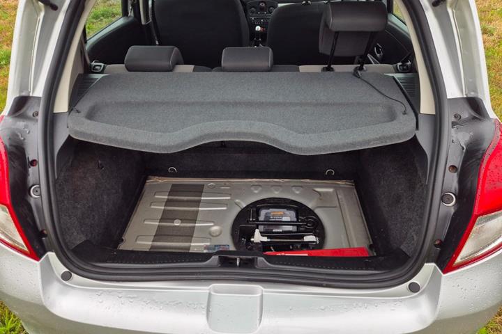 Sølv Renault Clio III fra 2010