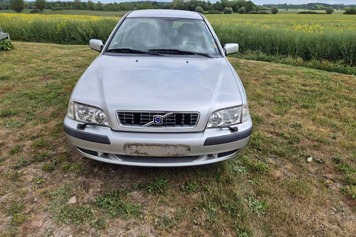 Sølv Volvo S40 fra 2003
