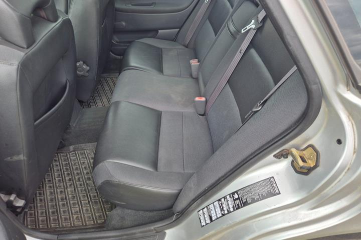 Sølv Volvo S40 fra 2003