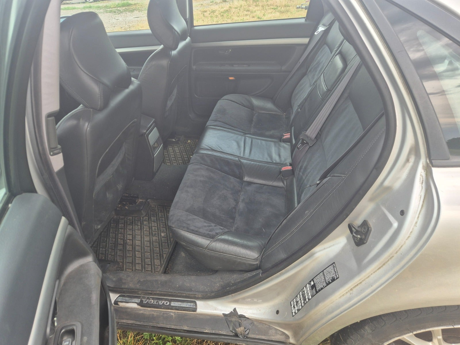Sølv Volvo S80 fra 2000
