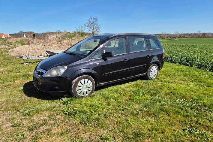 Sort Opel Zafira fra 2007
