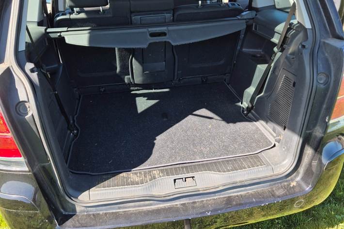 Sort Opel Zafira fra 2007