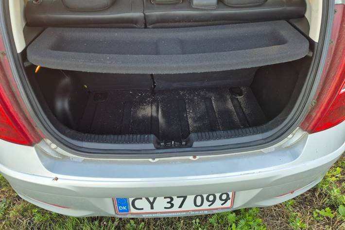 Sølv Hyundai i10 fra 2011