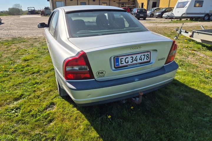 Sølv Volvo S80 fra 2001