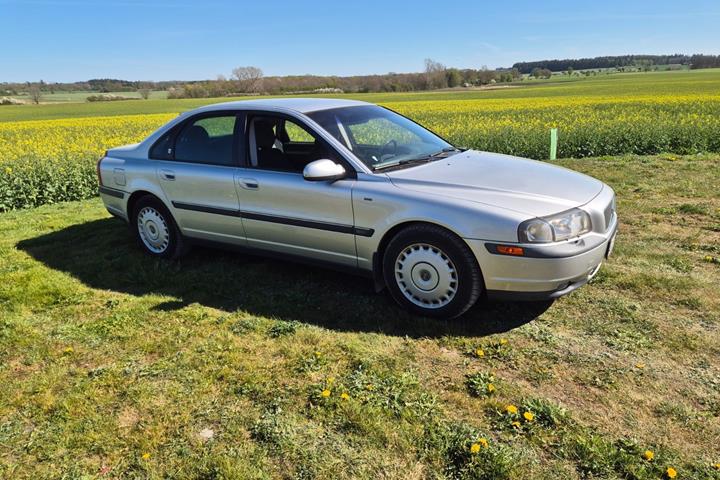 Sølv Volvo S80 fra 2001