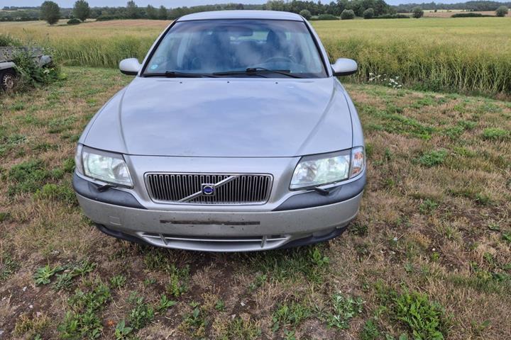 Sølv Volvo S80 fra 1998