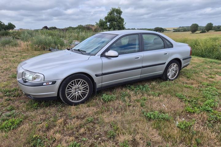Sølv Volvo S80 fra 1998