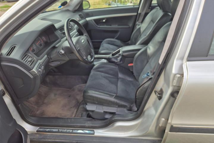 Sølv Volvo S80 fra 1998