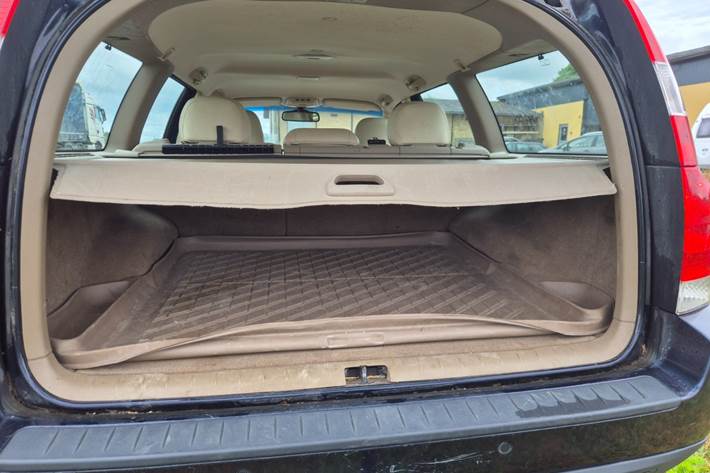 Blå Volvo V70 fra 2006
