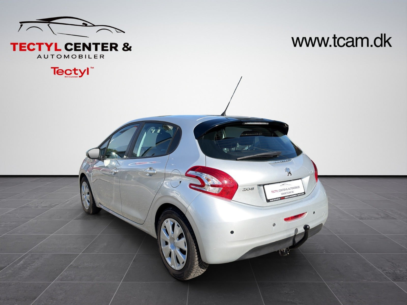 Sølv Peugeot 208 fra 2015