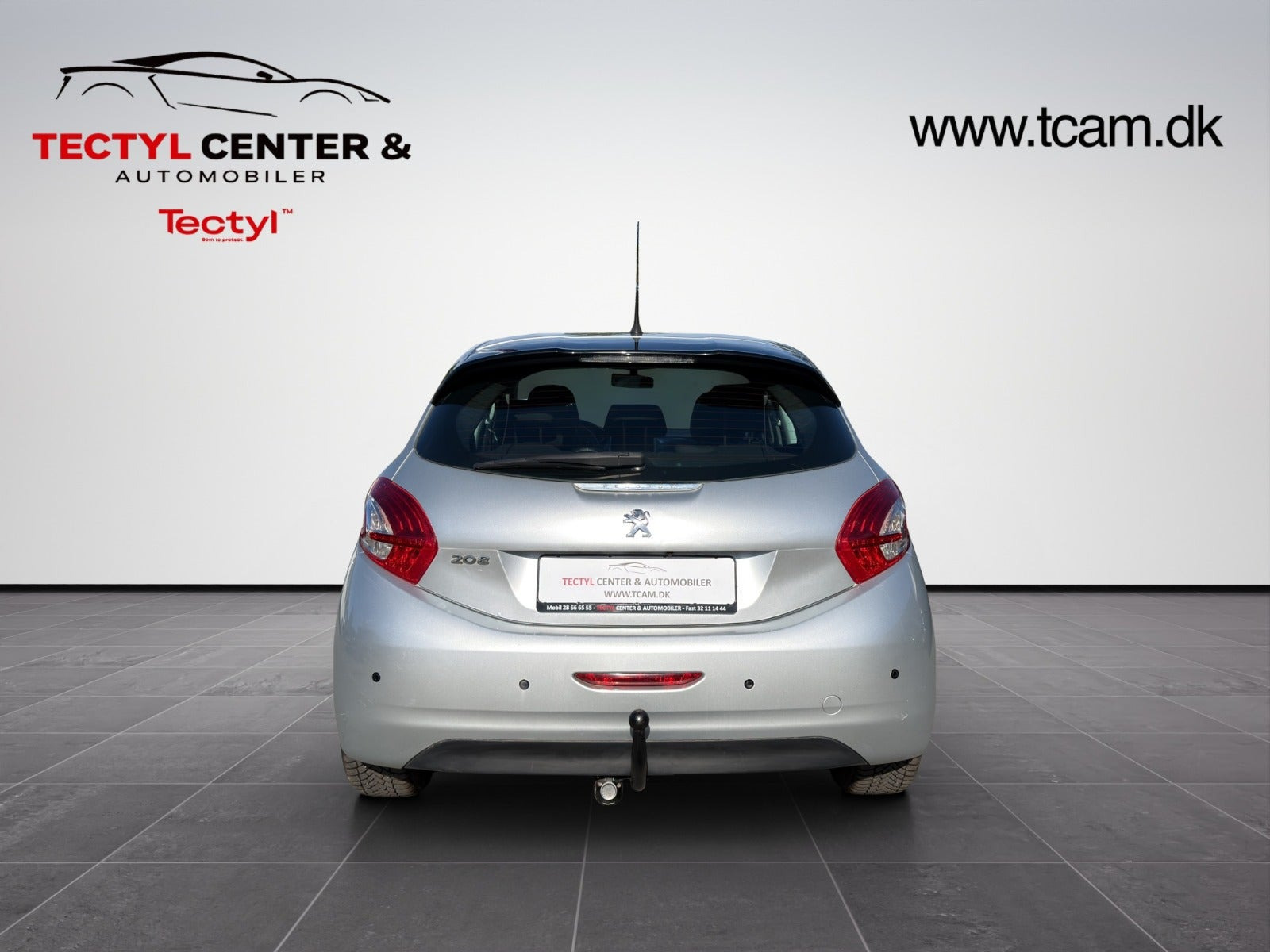 Sølv Peugeot 208 fra 2015