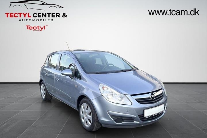 Grå Opel Corsa fra 2013
