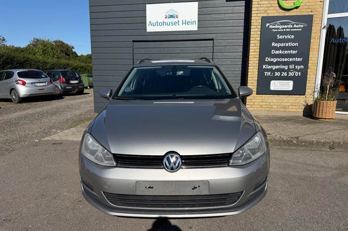 Orange VW Golf VII fra 2014
