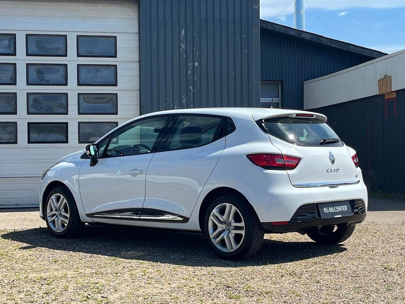 Hvid Renault Clio IV fra 2014