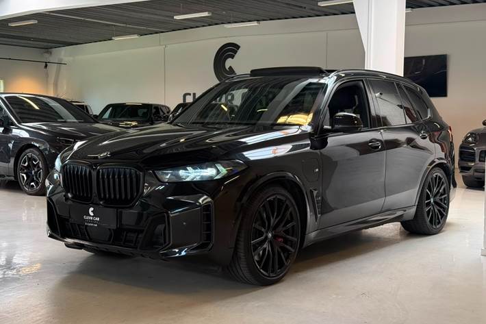 Sort BMW X5 fra 2024