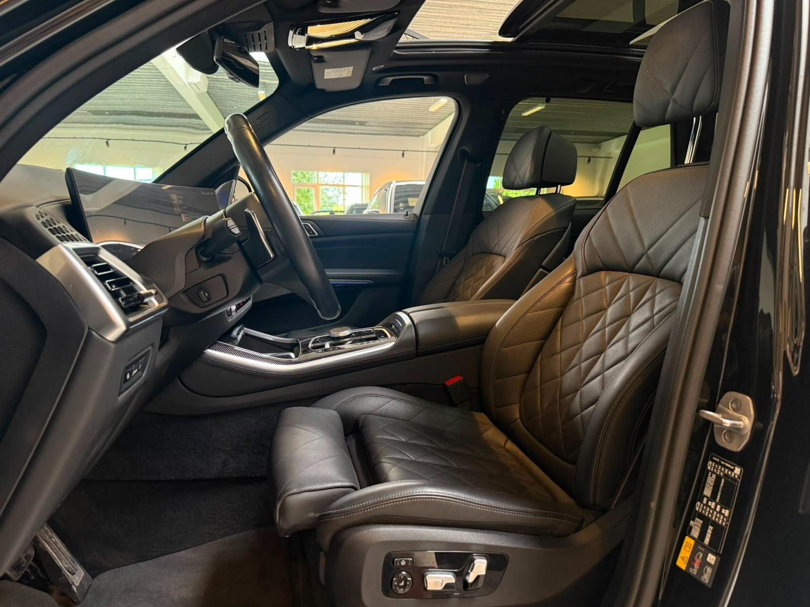Sort BMW X5 fra 2024