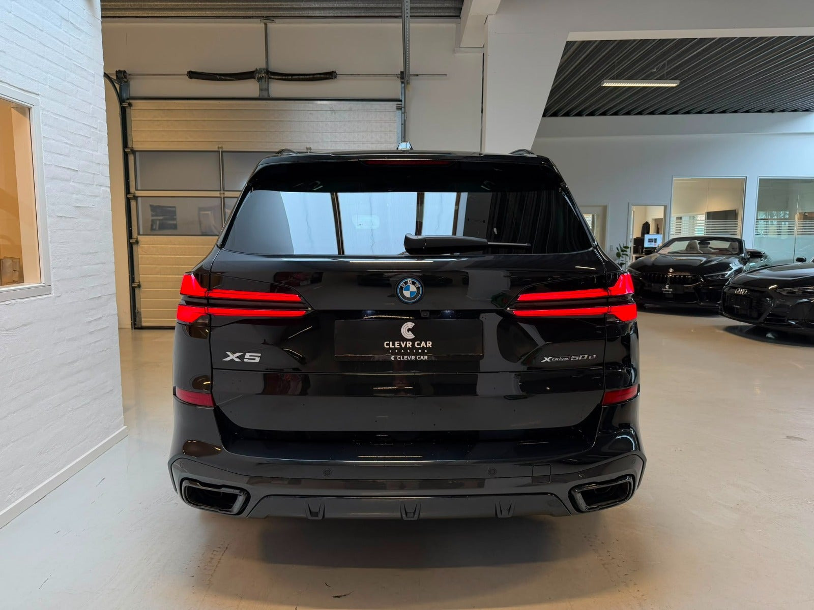 Sort BMW X5 fra 2024