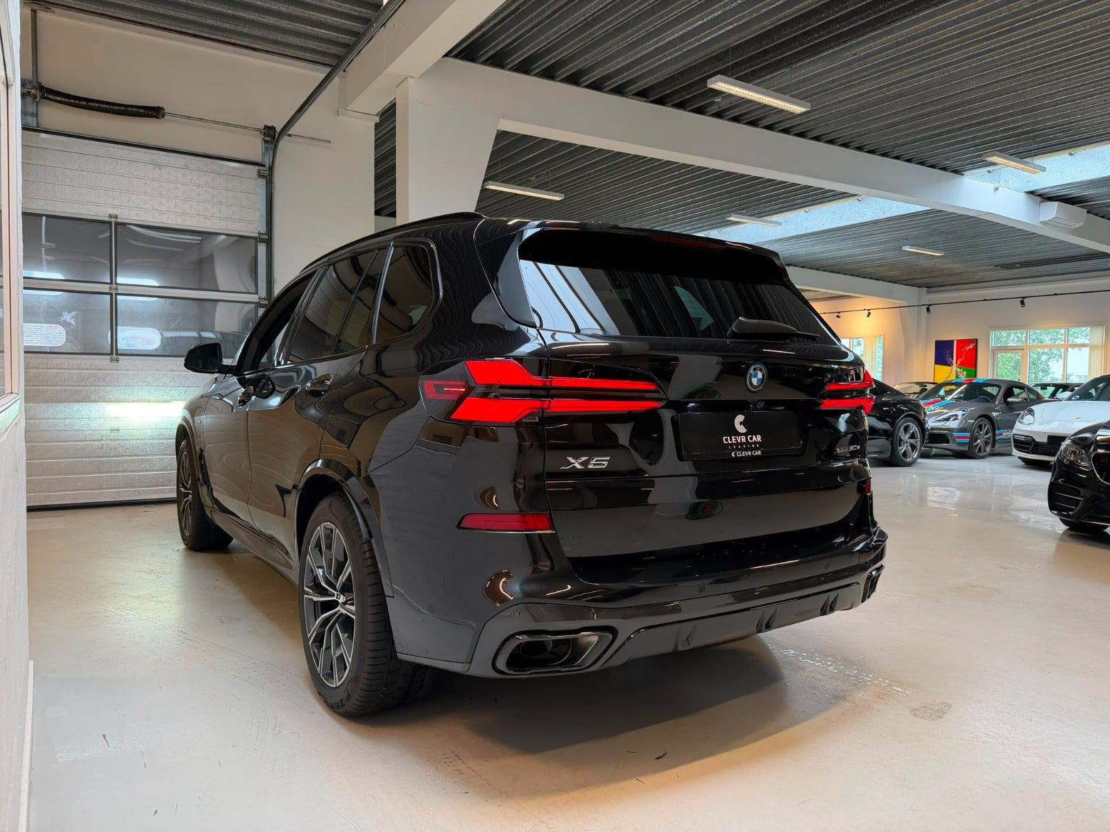 Sort BMW X5 fra 2024