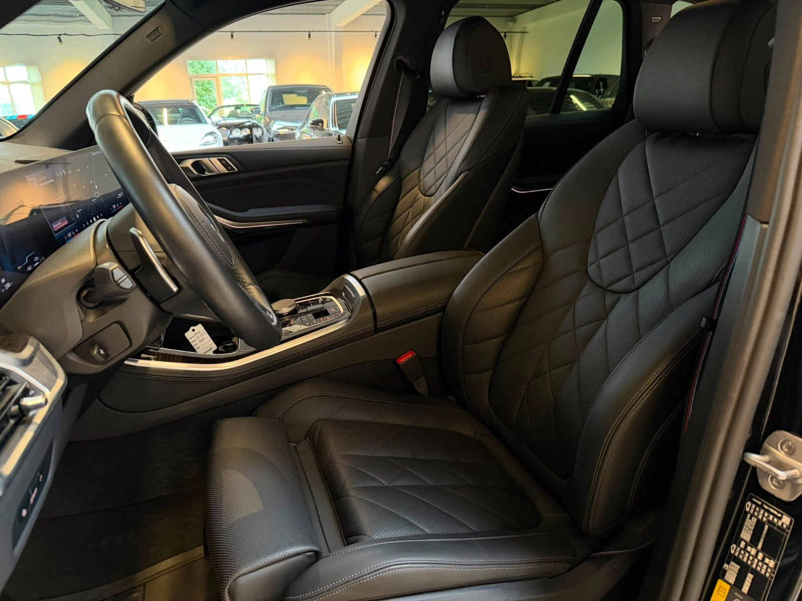 Sort BMW X5 fra 2024